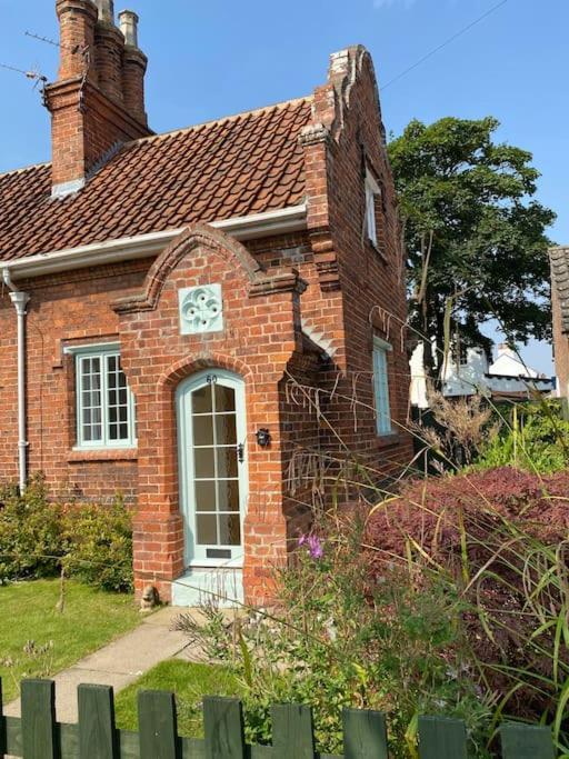 Cosy Cottage Old Clee エクステリア 写真